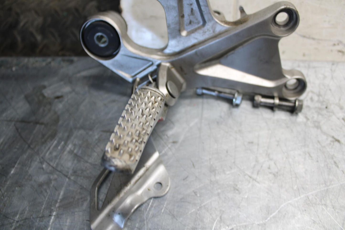 2016 Honda CBR1000RR RIGHT REARSET REAR SET DRIVER FOOT PEG REST STOP BB530
