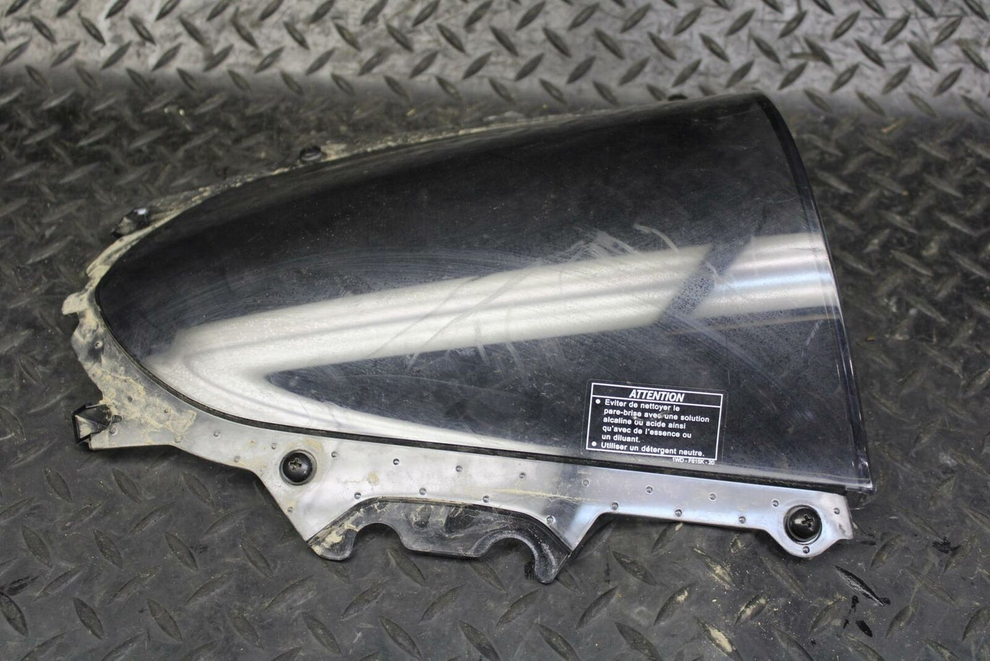 19 YAMAHA YZF R3 FRONT WINDSHIELD WINDSCREEN  BB177