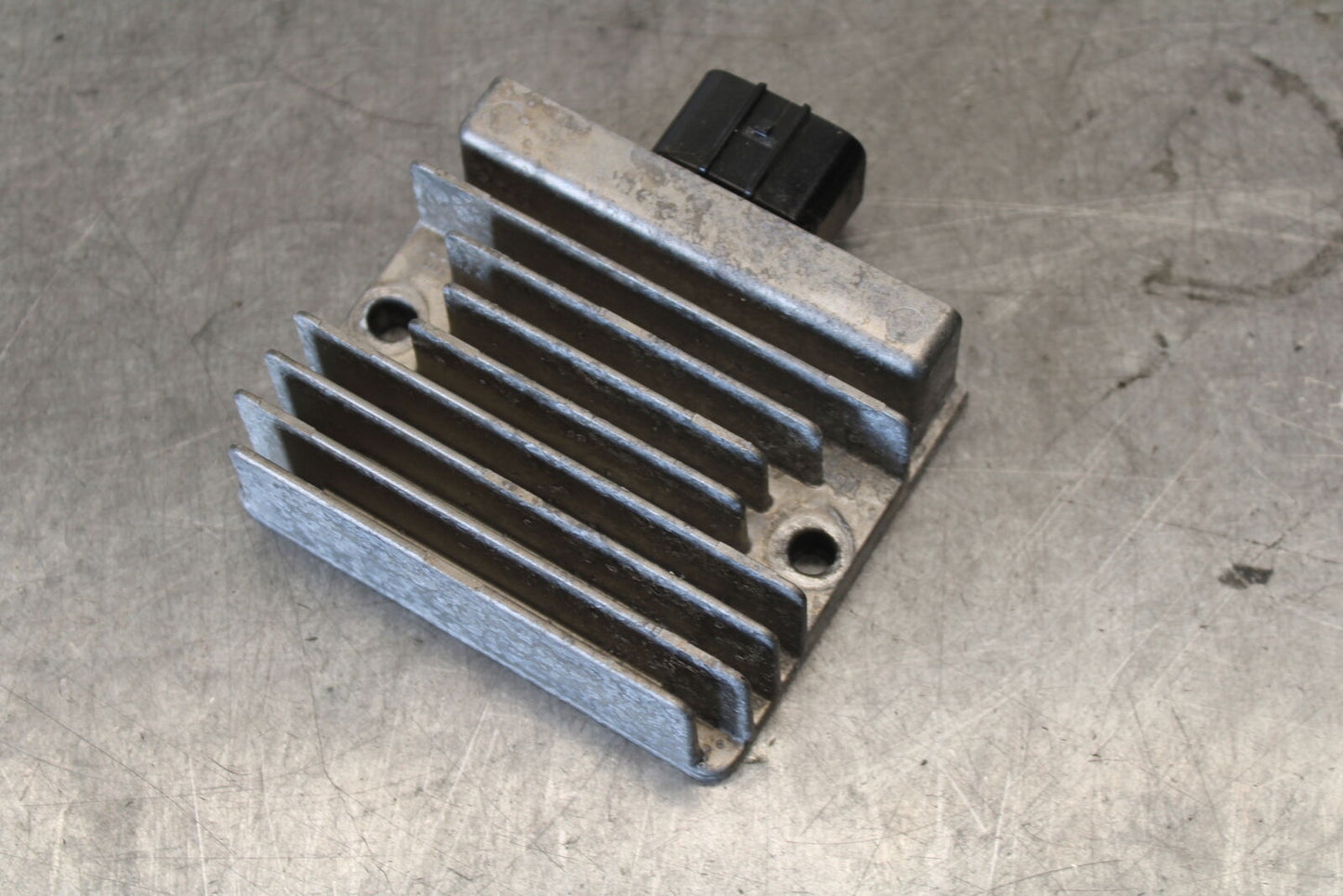 18-23 KAWASAKI NINJA 400 RECTIFIER VOLTAGE REGULATOR  BB679