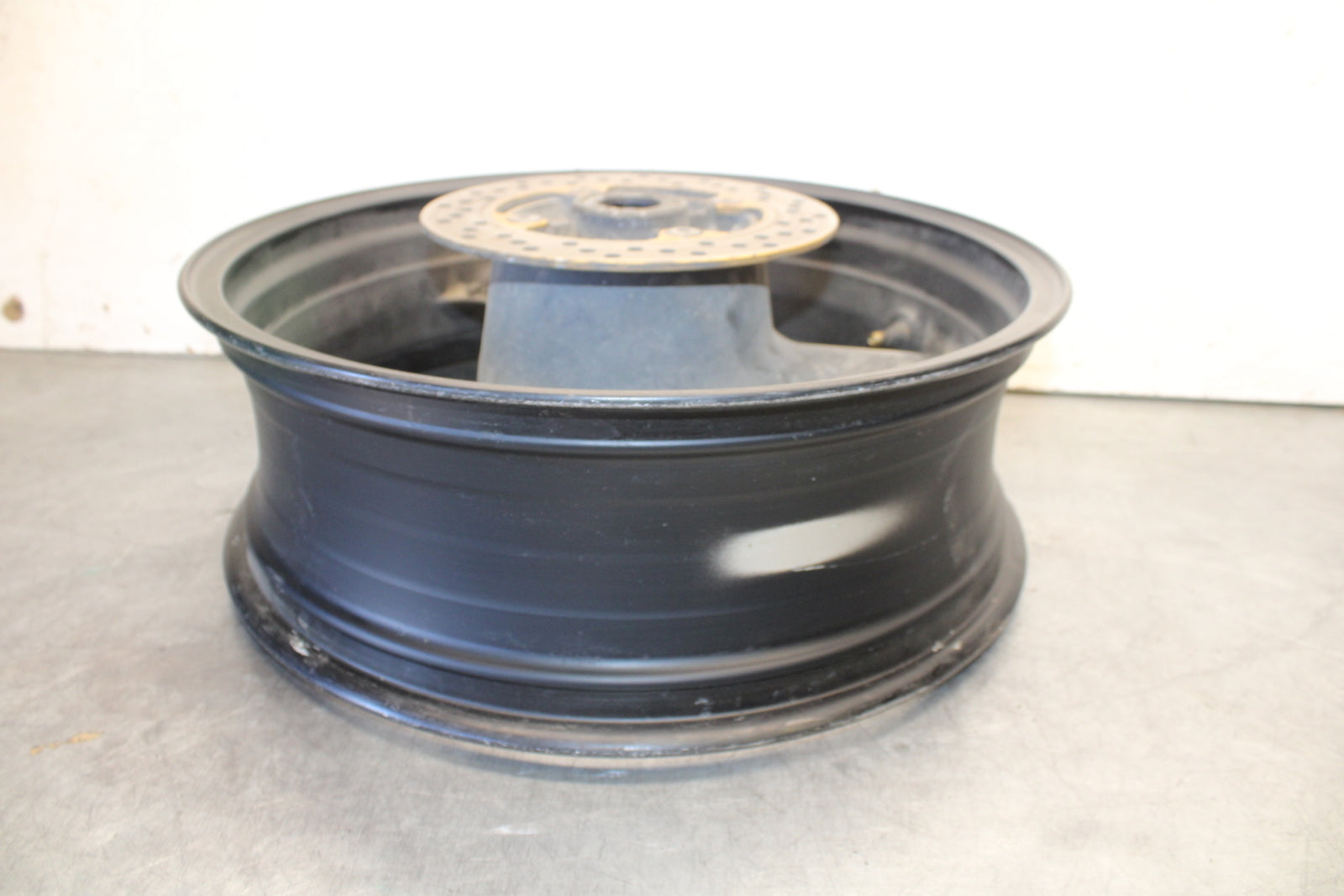 03-04 KAWASAKI NINJA ZX6R 636 REAR WHEEL BACK RIM BB85