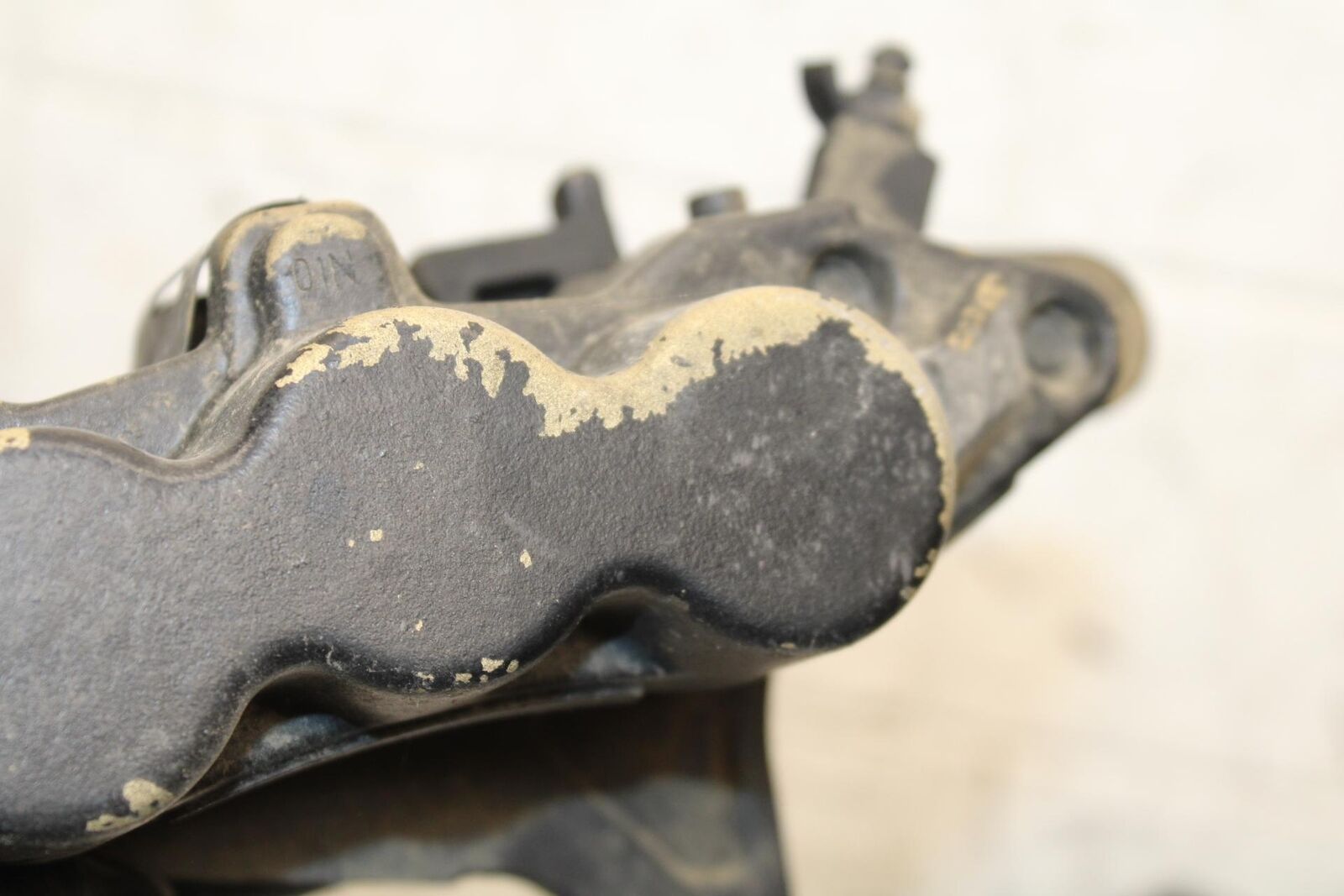 2000 Kawasaki Ninja ZX12R ZX1200A RIGHT LEFT FRONT BRAKE CALIPER SET PAIR BB565