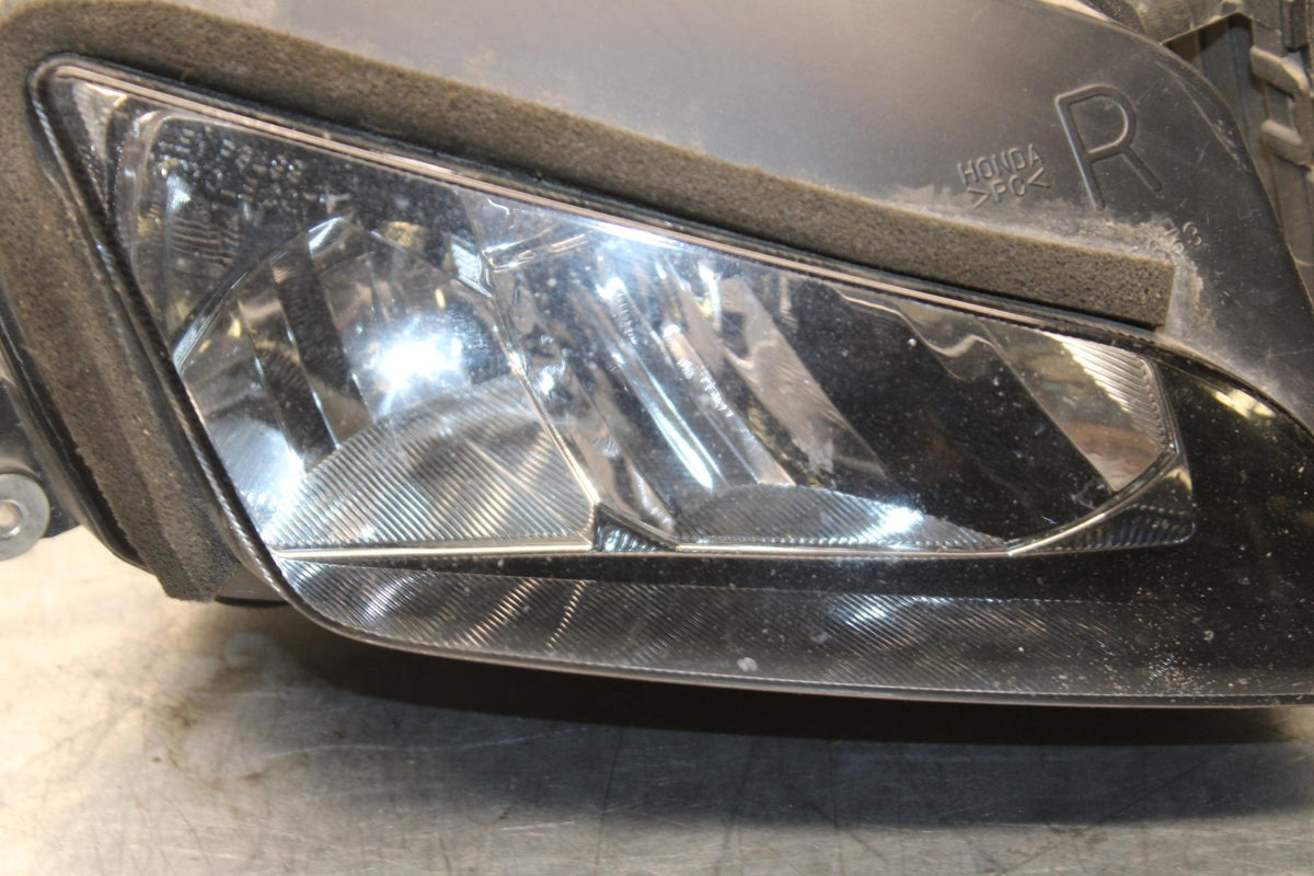 2005 Honda CBR600RR FRONT HEADLIGHT HEAD LIGHT LAMP 33100-MEE-A01 BB564