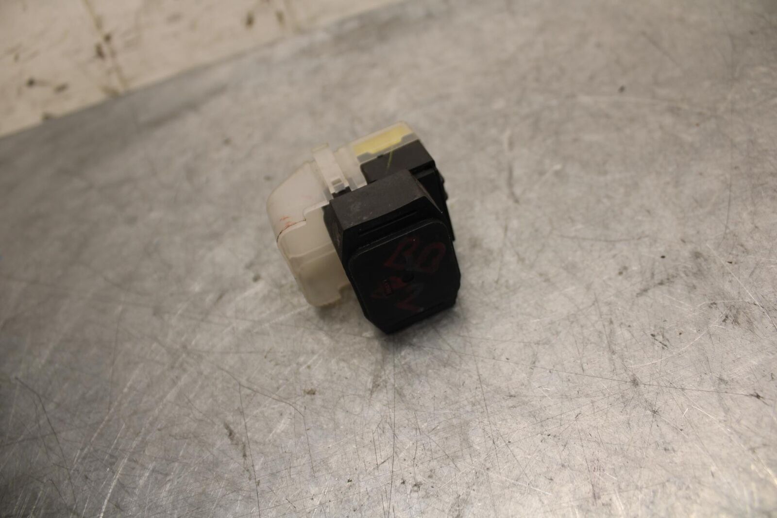 2015 Yamaha FJ09 ENGINE STARTER RELAY STARTING MOTOR SWITCH BB41