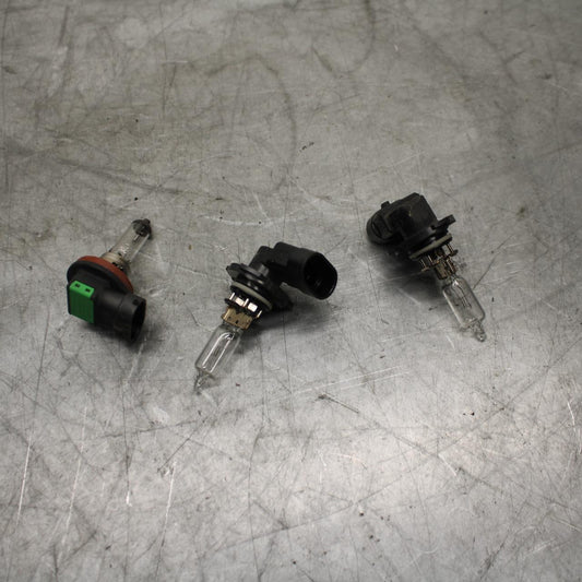 08-09 SUZUKI GSXR600 HEADLIGHT BULBS BB468