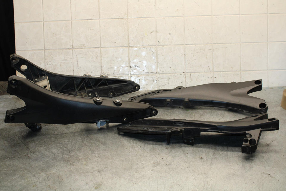 06-07 SUZUKI GSXR600 750 REAR BACK TAIL SUBFRAME SUB FRAME BB543