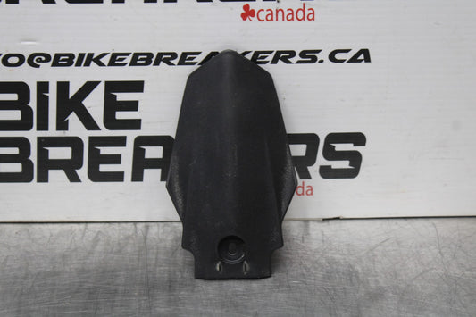 22-25 YAMAHA YZF R7 CENTER REAR BACK TAIL FAIRING COVER TRIM COWL BB769