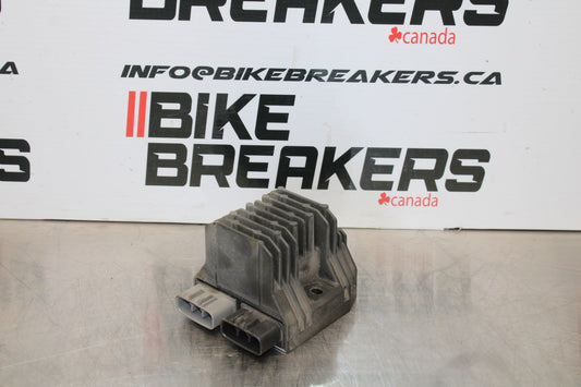 04-05 YAMAHA YZF R1 RECTIFIER VOLTAGE REGULATOR BB173