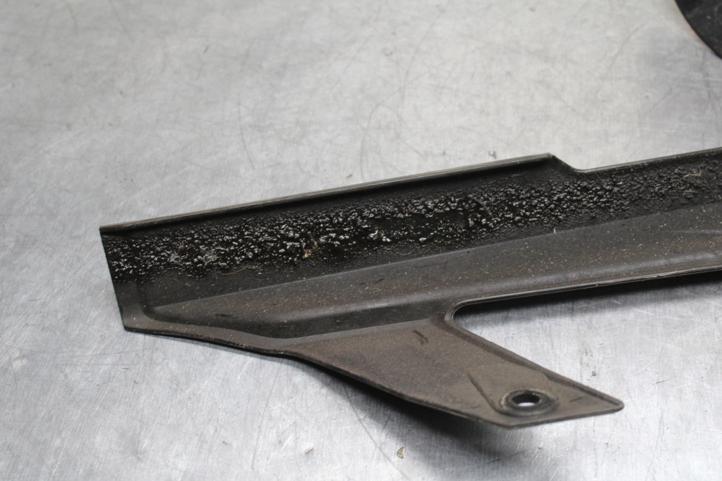 19-22 KAWASAKI Z400 REAR BACK DRIVE CHAIN GUARD COVER SHIELD BB738