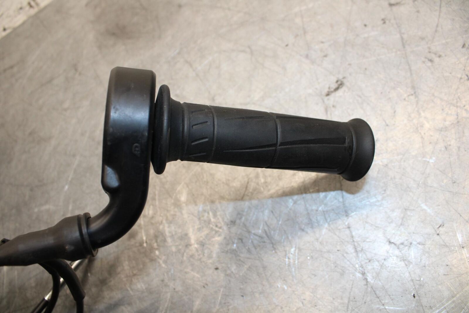 2009 Kawasaki Ninja ZX6R ZX600R THROTTLE CABLE LINE HOUSING GUIDE BB548