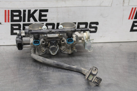 22-25 YAMAHA YZF R7 MAIN FUEL INJECTORS / THROTTLE BODIES BB940