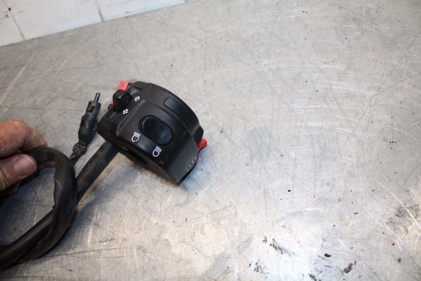 14-15 TRIUMPH STREET TRIPLE R LEFT  HANDLE HORN SIGNALS SWITCH SWITCHES BB441