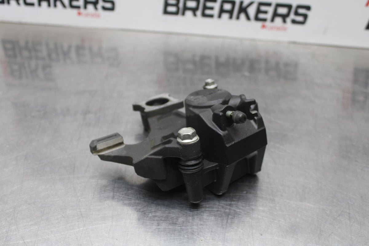 08-10 SUZUKI GSXR 600 REAR BACK BRAKE CALIPER W MOUNT BRACKET BB202
