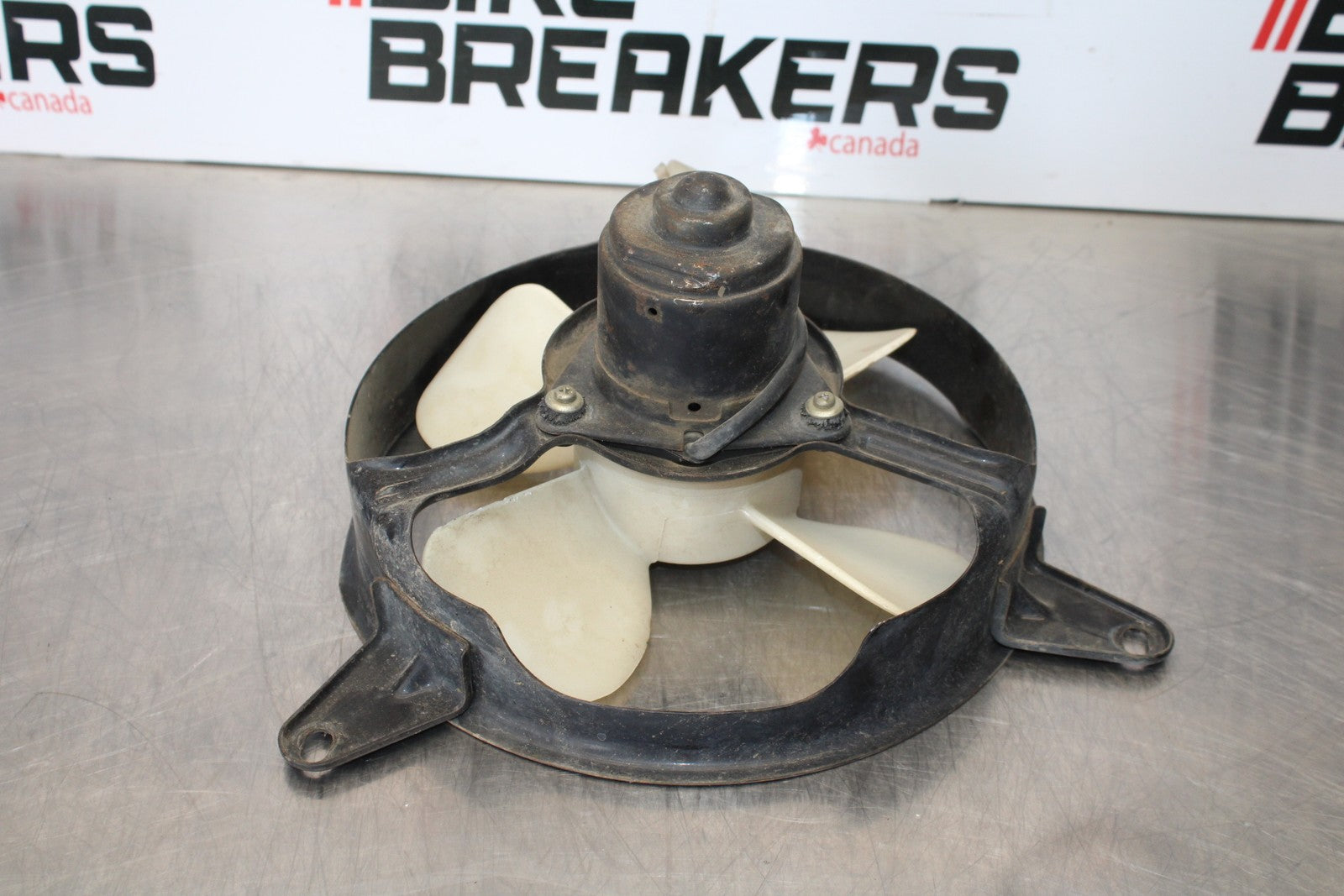 78-79 HONDA GOLDWING 1000 ENGINE RADIATOR COOLING FAN BB171