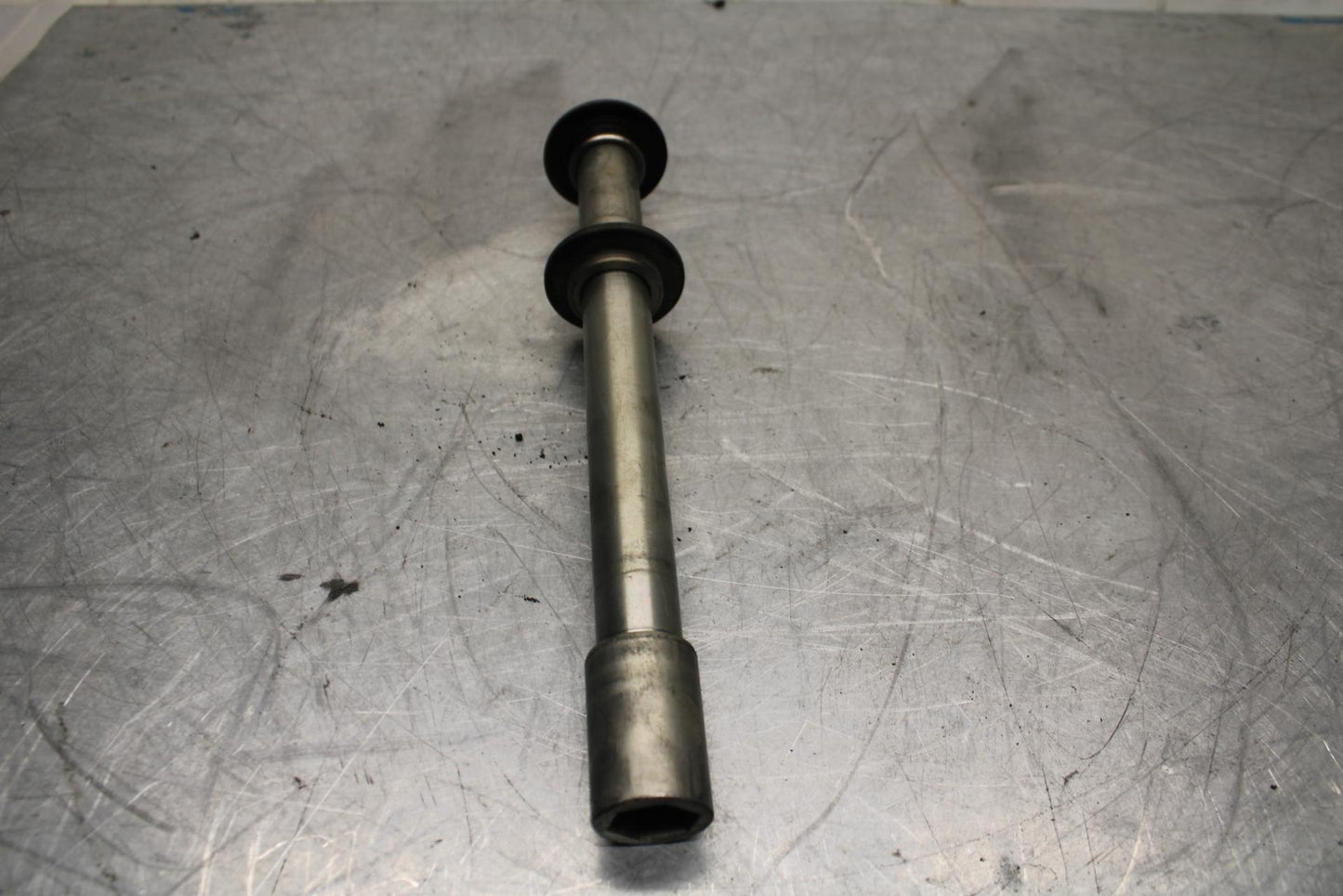 09-14 YAMAHA YZF R1 FRONT WHEEL RIM AXLE PIVOT BOLT  BB448