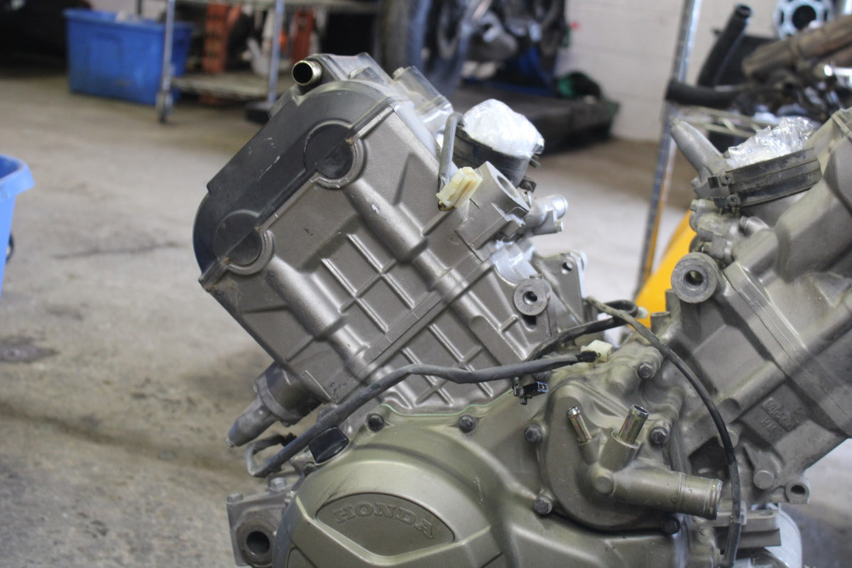 98-05 HONDA SUPER HAWK 1000 VTR1000F ENGINE MOTOR BB924