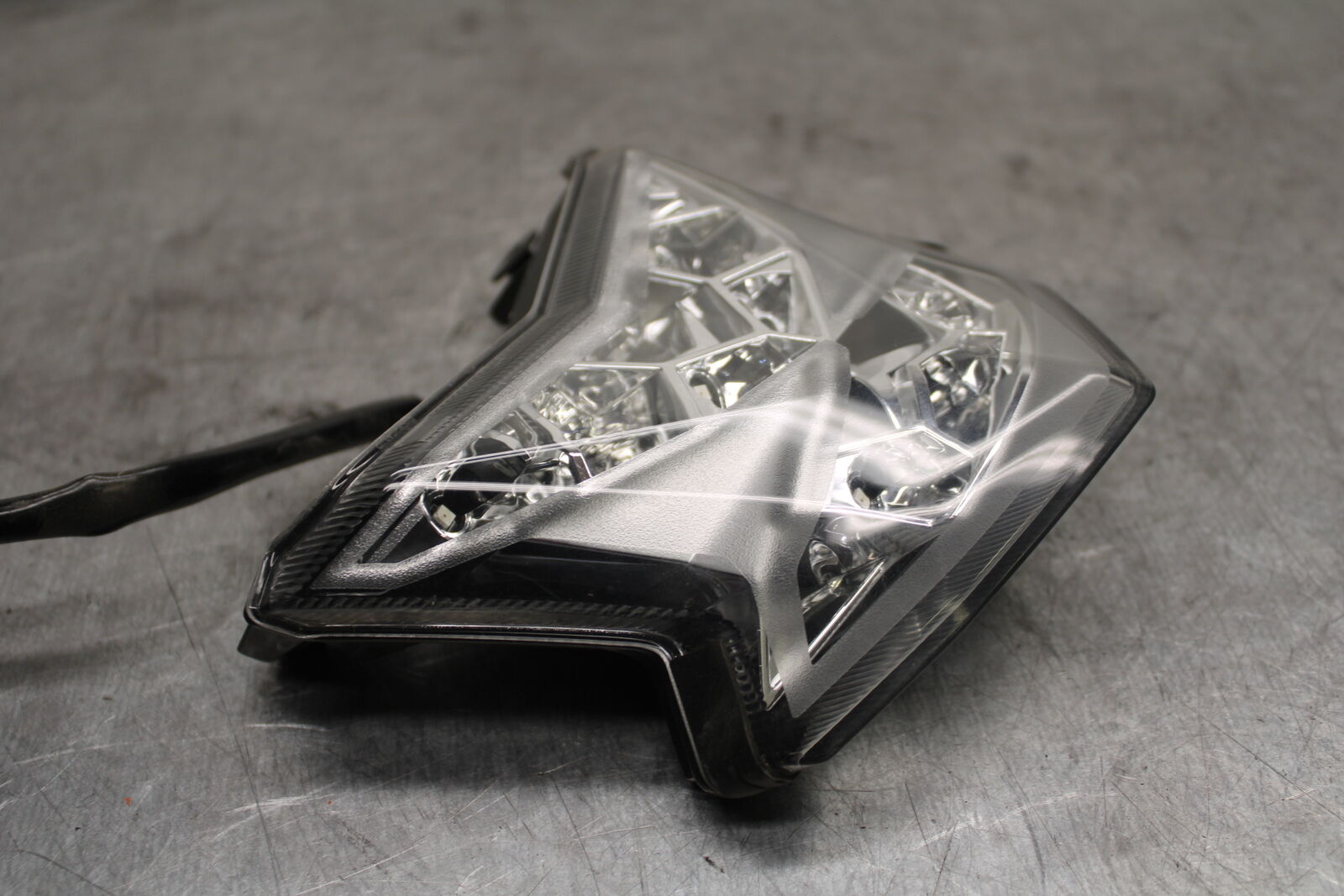 18-24 KAWASAKI NINJA 650 REAR TAIL TAILLIGHT BACK BRAKE LIGHT BB725