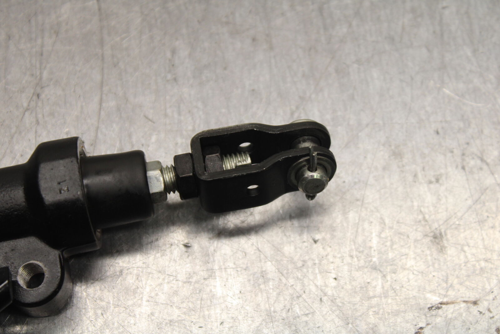 14-17 YAMAHA FZ09 REAR BACK BRAKE MASTER CYLINDER W RESERVOIR BB111