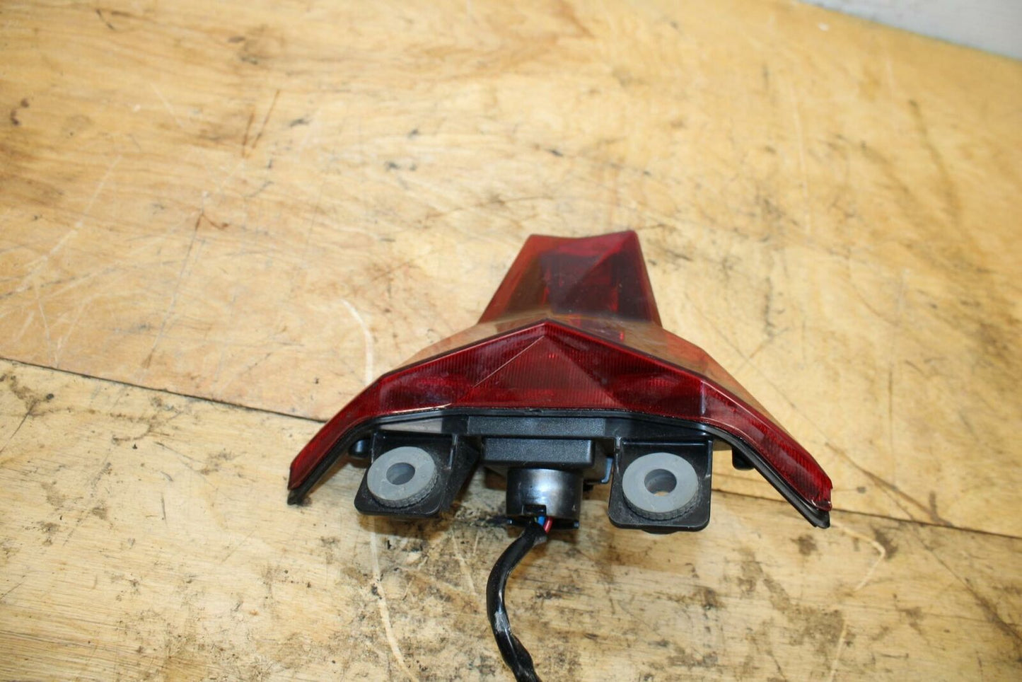 18-22 KAWASAKI NINJA 400 EX400 ABS REAR TAIL TAILLIGHT BACK BRAKE LIGHT BB334