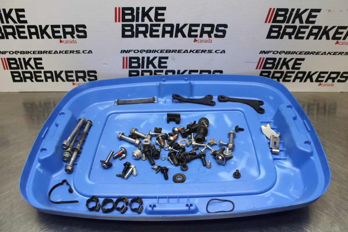 14-17 YAMAHA FZ07 MOUNTING BOLTS HARDWARE MOTOR SCREWS BB766