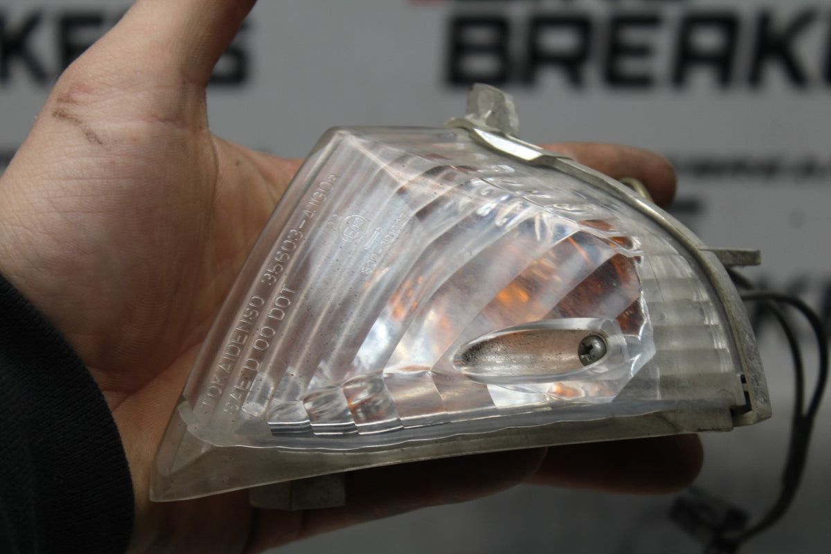 05-06 SUZUKI GSXR1000 RIGHT REAR BACK TURN SIGNAL LIGHT INDICATOR BB773