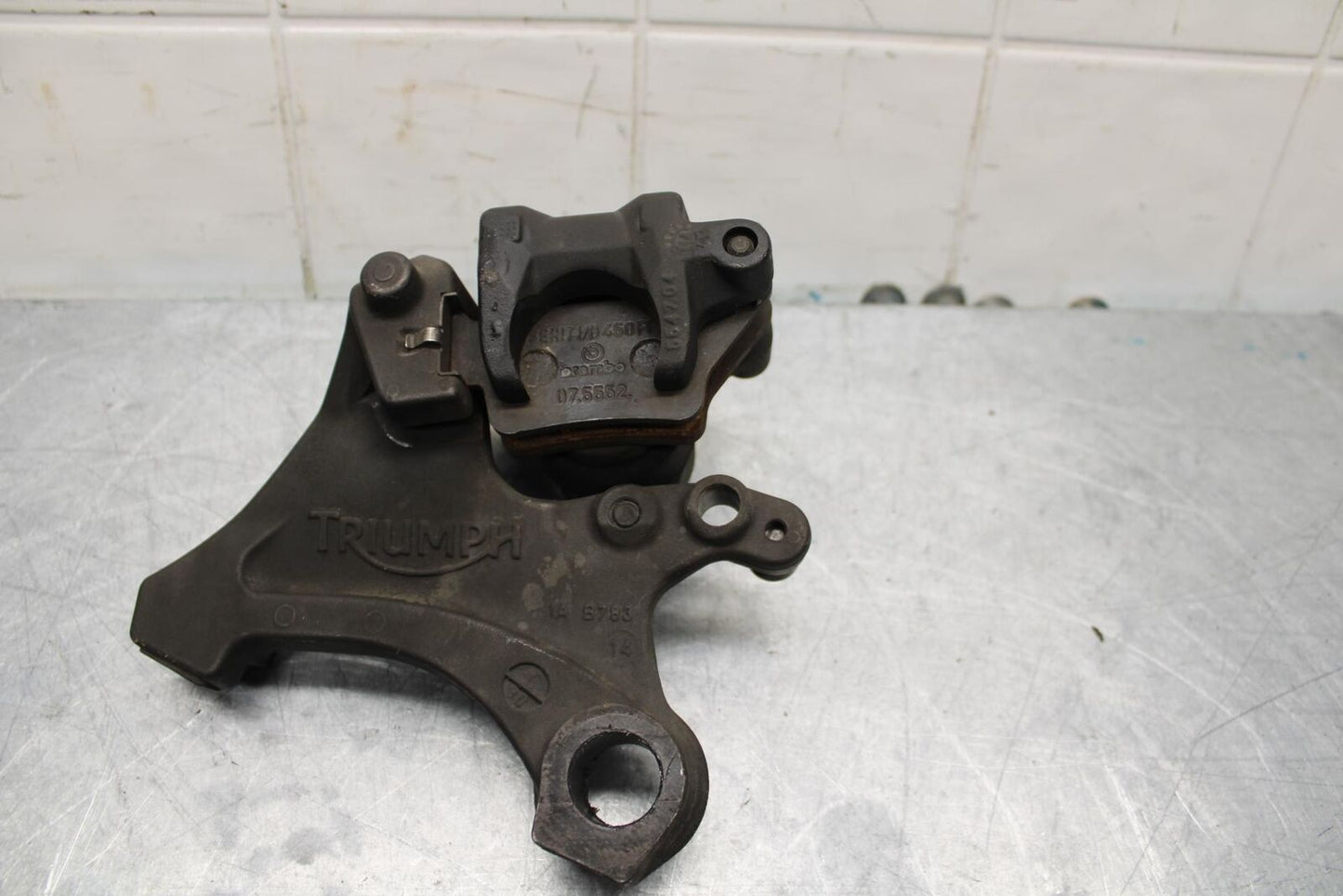 14-15 TRIUMPH STREET TRIPLE R REAR BACK BRAKE CALIPER W MOUNT BRACKET BB441