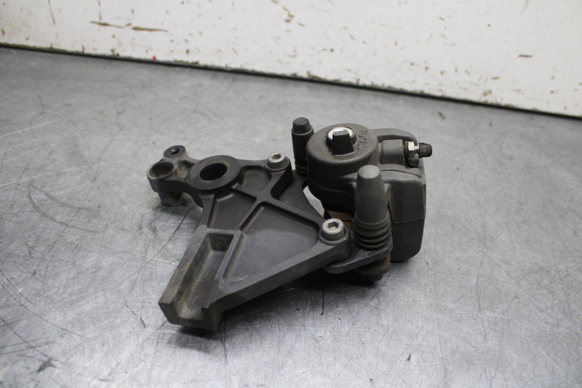 12-17 KAWASAKI ER-6N Z650 REAR BACK BRAKE CALIPER W MOUNT BRACKET BB709