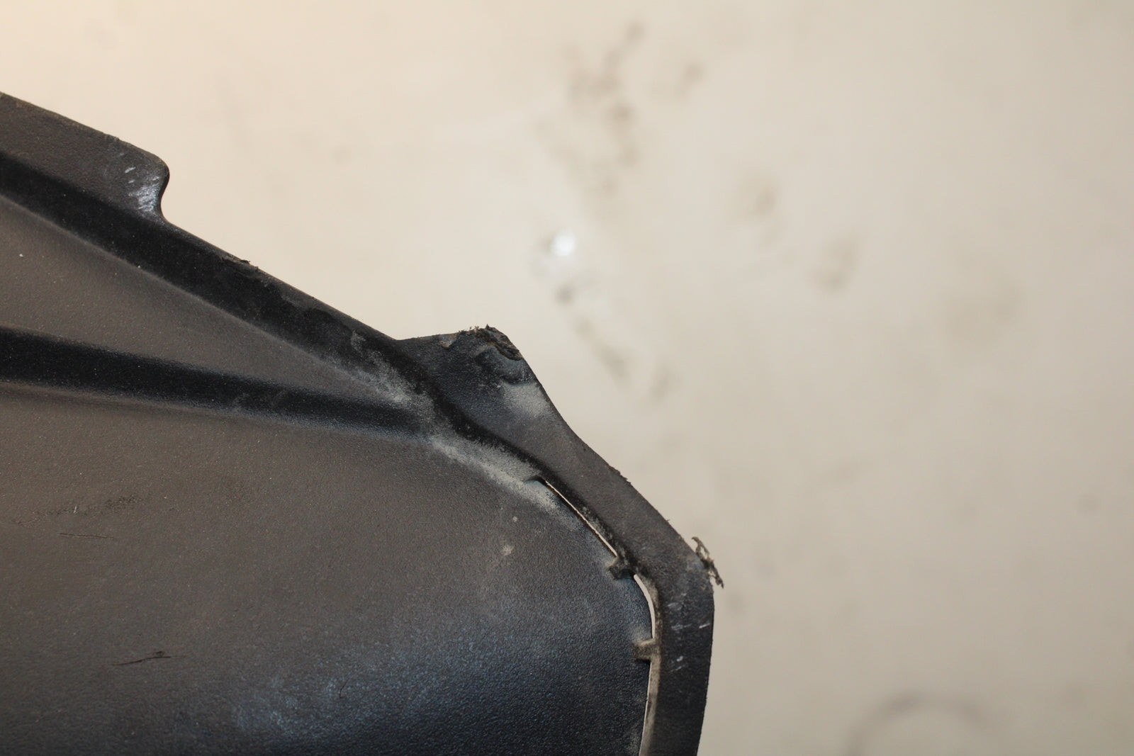 18-23 KAWASAKI NINJA 400 FRONT CENTER COWL FAIRING BB660