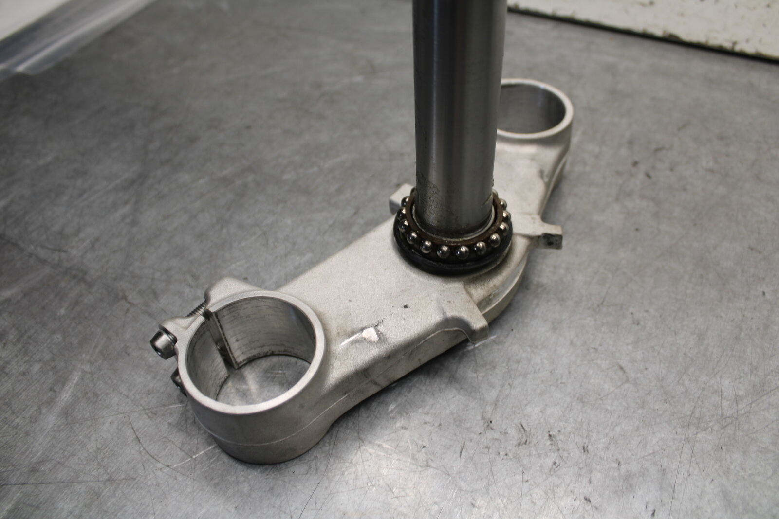 13-18 KAWASAKI NINJA ZX6R FRONT FORKS CLAMP LOWER TRIPLE TREE 44037-0136 BB666