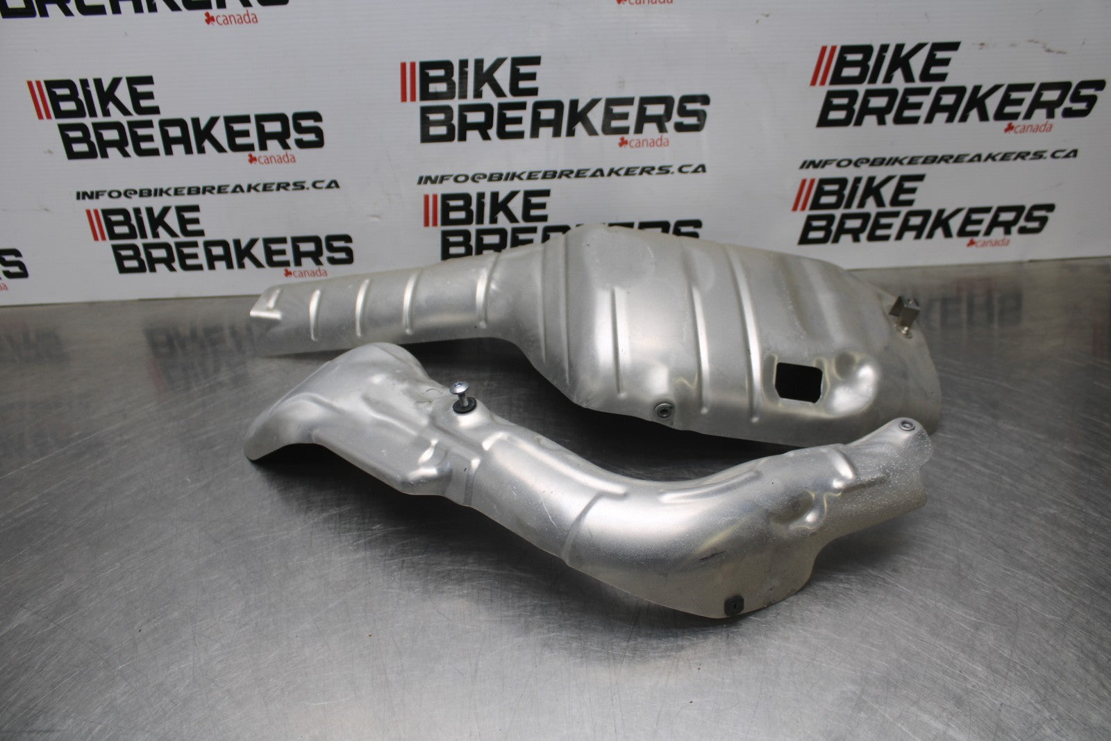 13-24 HONDA CBR600RR MUFFLER EXHAUST PIPE COVER HEAT SHIELD GUARD BB772