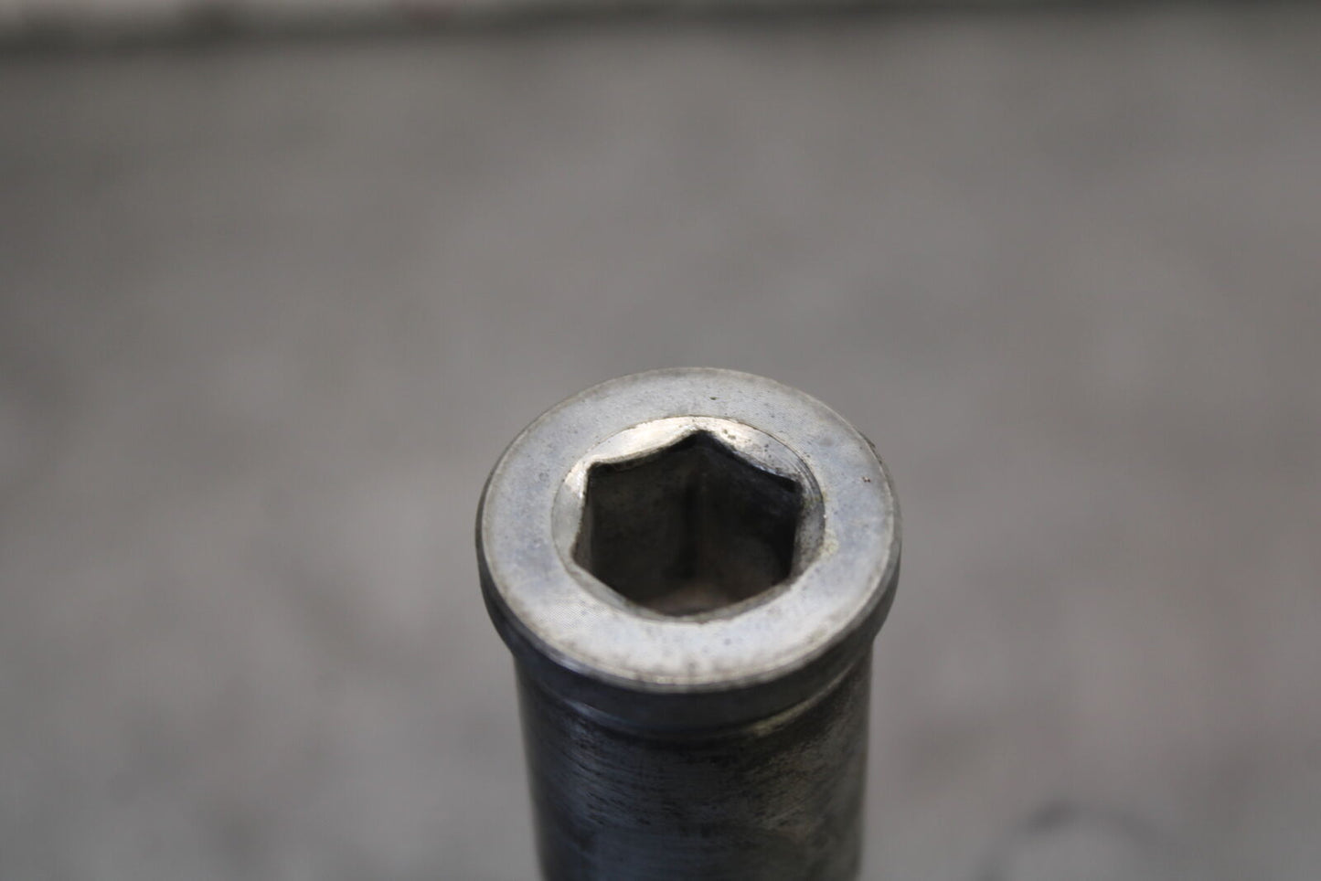 12-17 KAWASAKI ER-6N Z650 FRONT WHEEL RIM AXLE PIVOT BOLT BB709