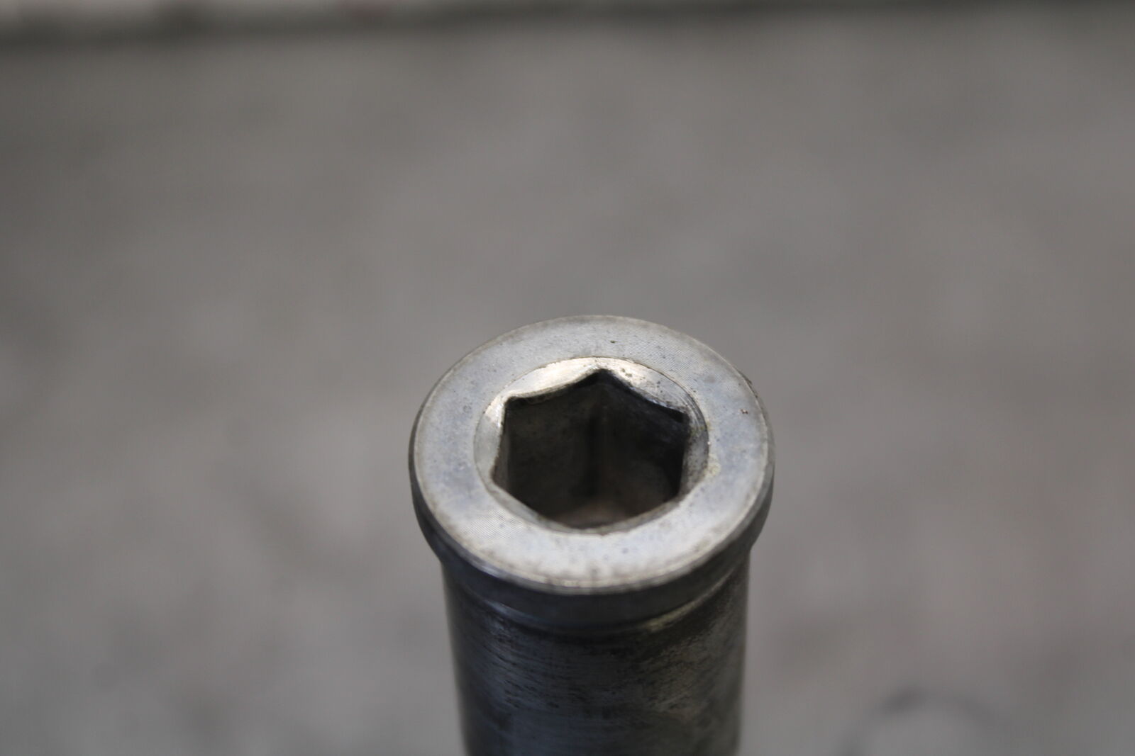 12-17 KAWASAKI ER-6N Z650 FRONT WHEEL RIM AXLE PIVOT BOLT BB709