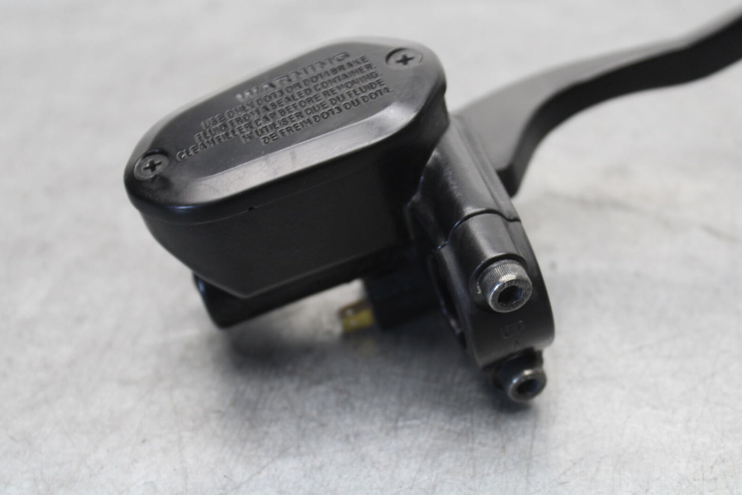 18-23 KAWASAKI NINJA 400 FRONT BRAKE MASTER CYLINDER w/ LEVER BB660