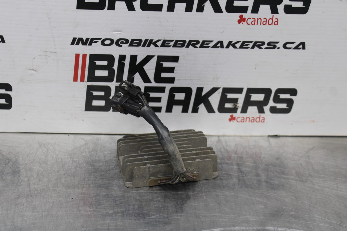 05-09 SUZUKI BOULEVARD C90 RECTIFIER VOLTAGE REGULATOR BB791