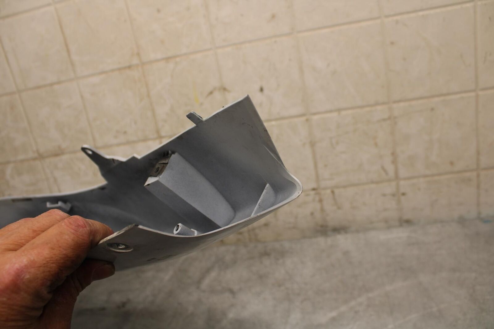 2007 Suzuki GSXR750 RIGHT REAR TAIL FAIRING COWL SHROUD 45501-02H00-YBD BB546
