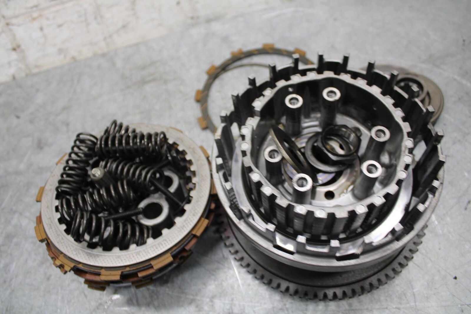 2007 Suzuki GSXR600  CLUTCH W PLATES BASKET HUB 21200-01820 21410-41G10 BB540 