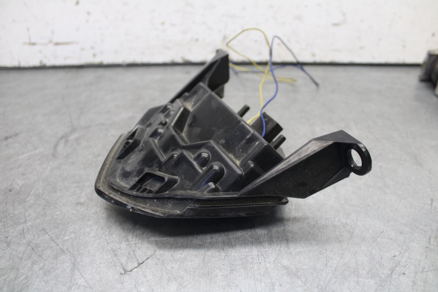 09-12 KAWASAKI NINJA ZX6R AFTERMARKET REAR TAIL TAILLIGHT BACK BRAKE LIGHT BB698