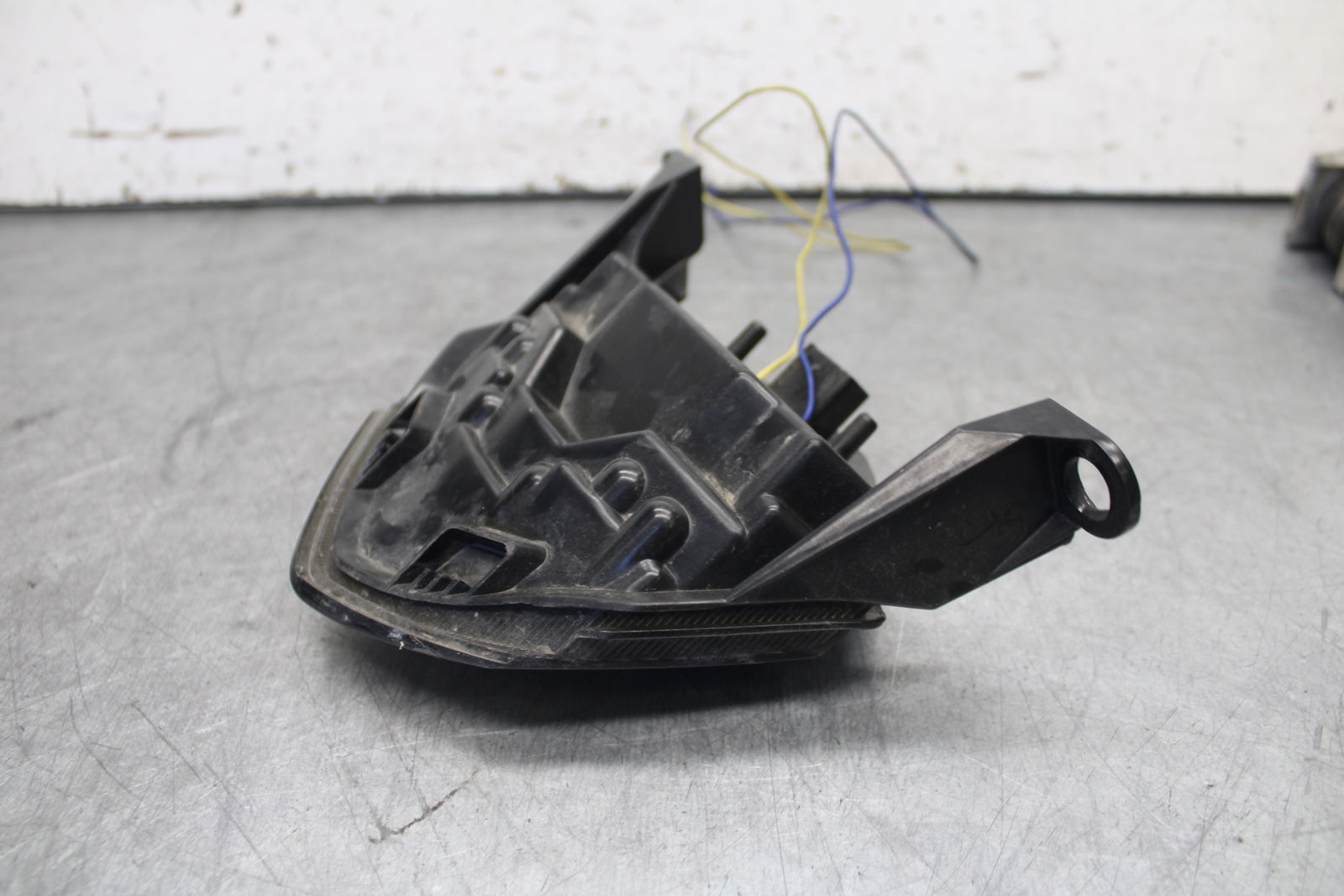 09-12 KAWASAKI NINJA ZX6R AFTERMARKET REAR TAIL TAILLIGHT BACK BRAKE LIGHT BB698