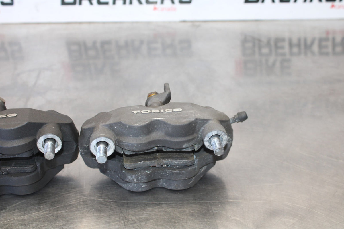 06-07 SUZUKI GSXR 600 RIGHT LEFT FRONT BRAKE CALIPER SET PAIR CALIPERS BB863