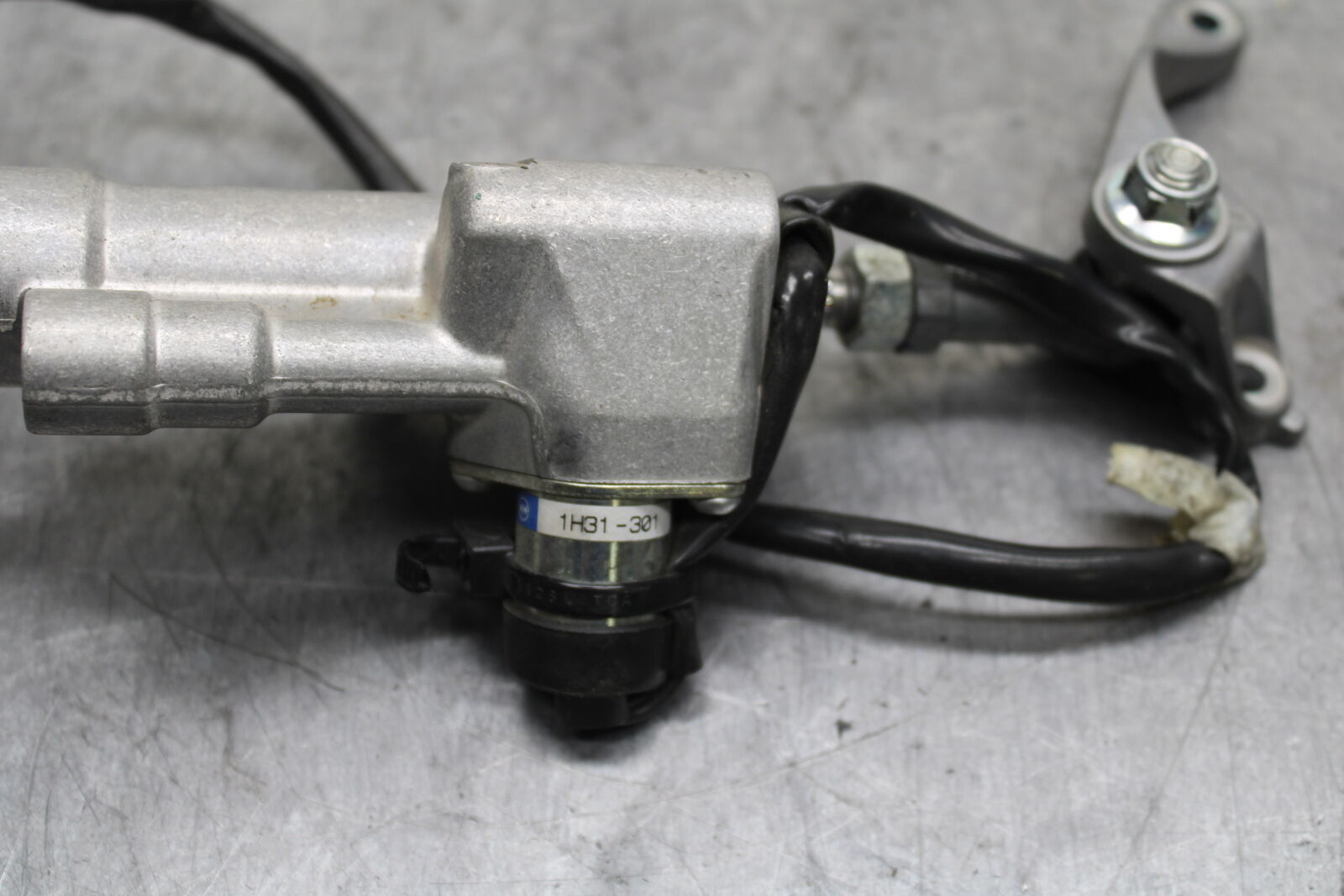 09-14 YAMAHA YZF R1 STEERING DAMPER STABILIZER 14B-23490-10-00 BB118