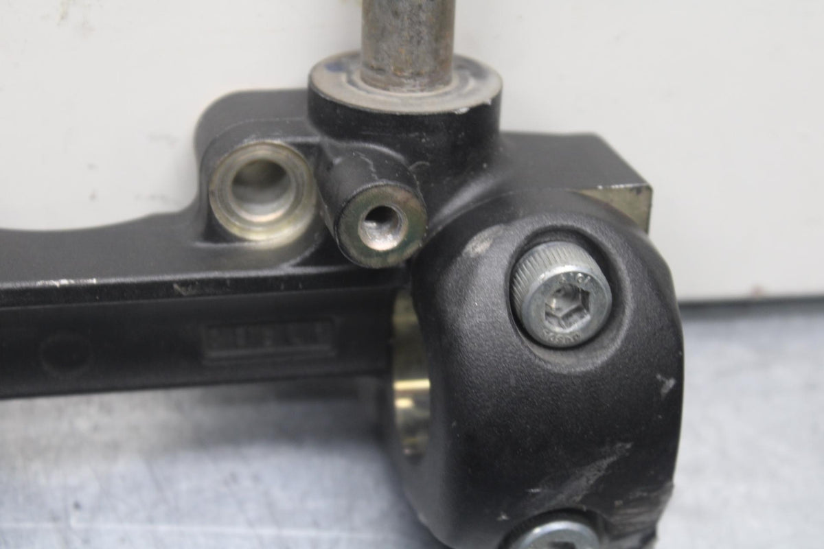 2007 Yamaha V Star 1300 XVS1300A HANDLEBAR RISERS BB78