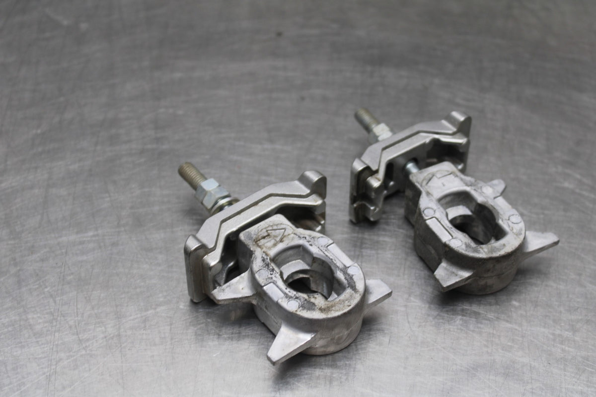 23-24 YAMAHA MT-07 SWINGARM CHAIN TENSIONER ADJUSTMENT BRACKETS  BB927