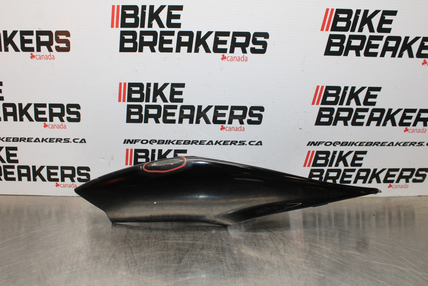 06-07 SUZUKI GSXR 600 RIGHT REAR BACK TAIL FAIRING COWL SHROUD BB178