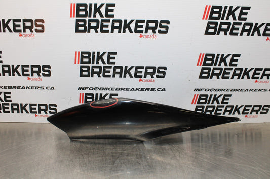06-07 SUZUKI GSXR 600 RIGHT REAR BACK TAIL FAIRING COWL SHROUD BB178