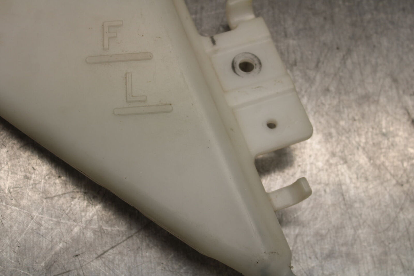 13 SUZUKI GSXR750 COOLANT WATER TANK RESERVOIR BOTTLE BB110
