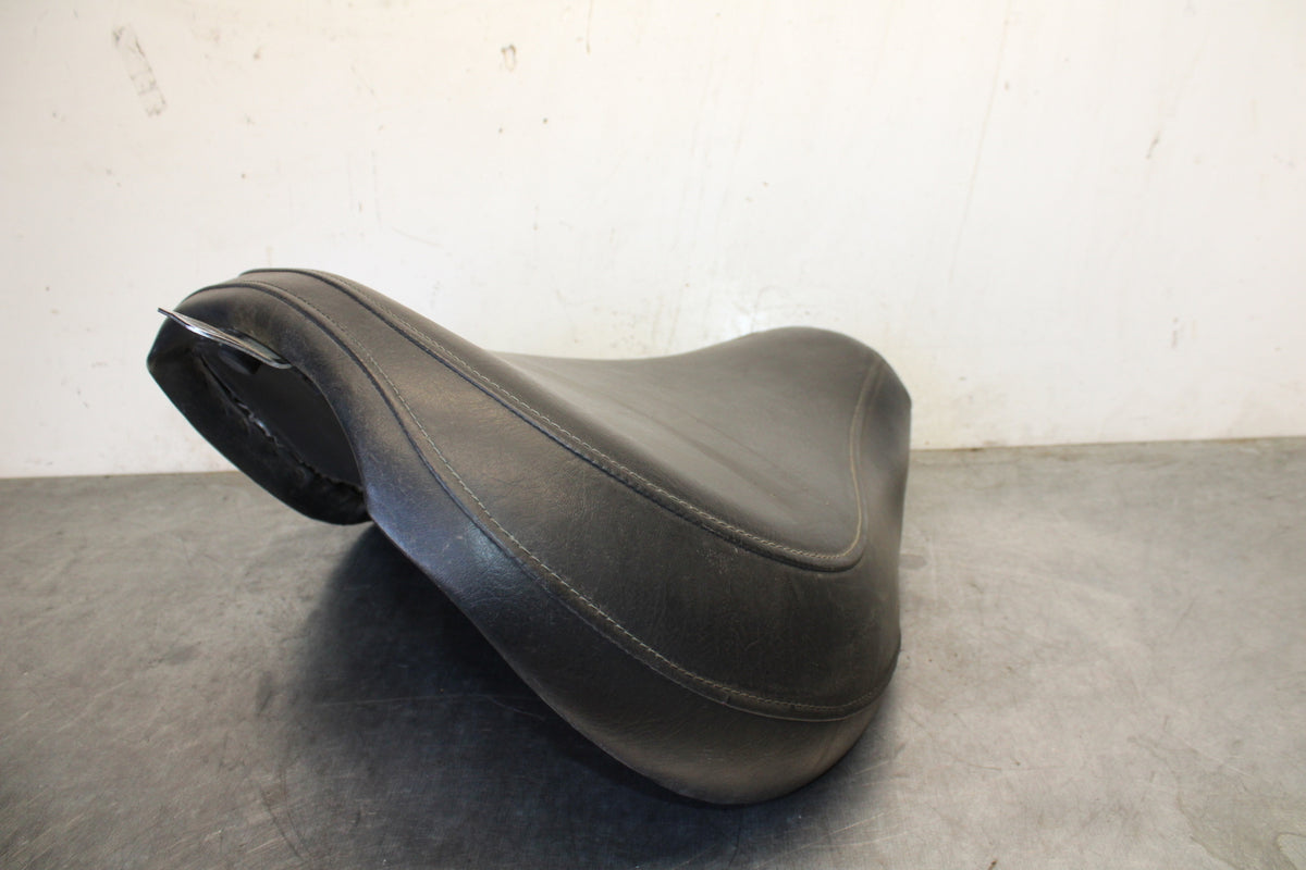 04 SUZUKI INTRUDER 800 FRONT DRIVERS SEAT BB758