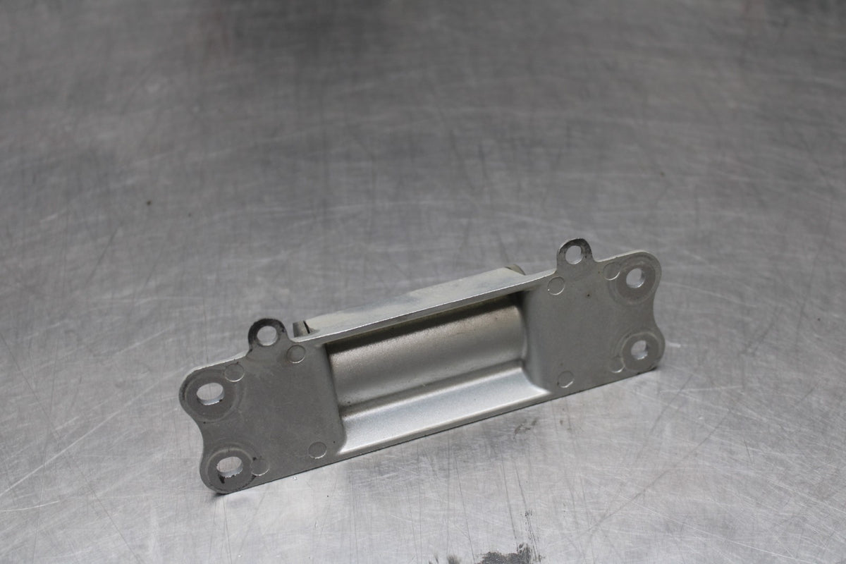 13 YAMAHA YZF R1 GAS TANK FUEL CELL PETROL RESERVOIR BRACKET MOUNT BB781