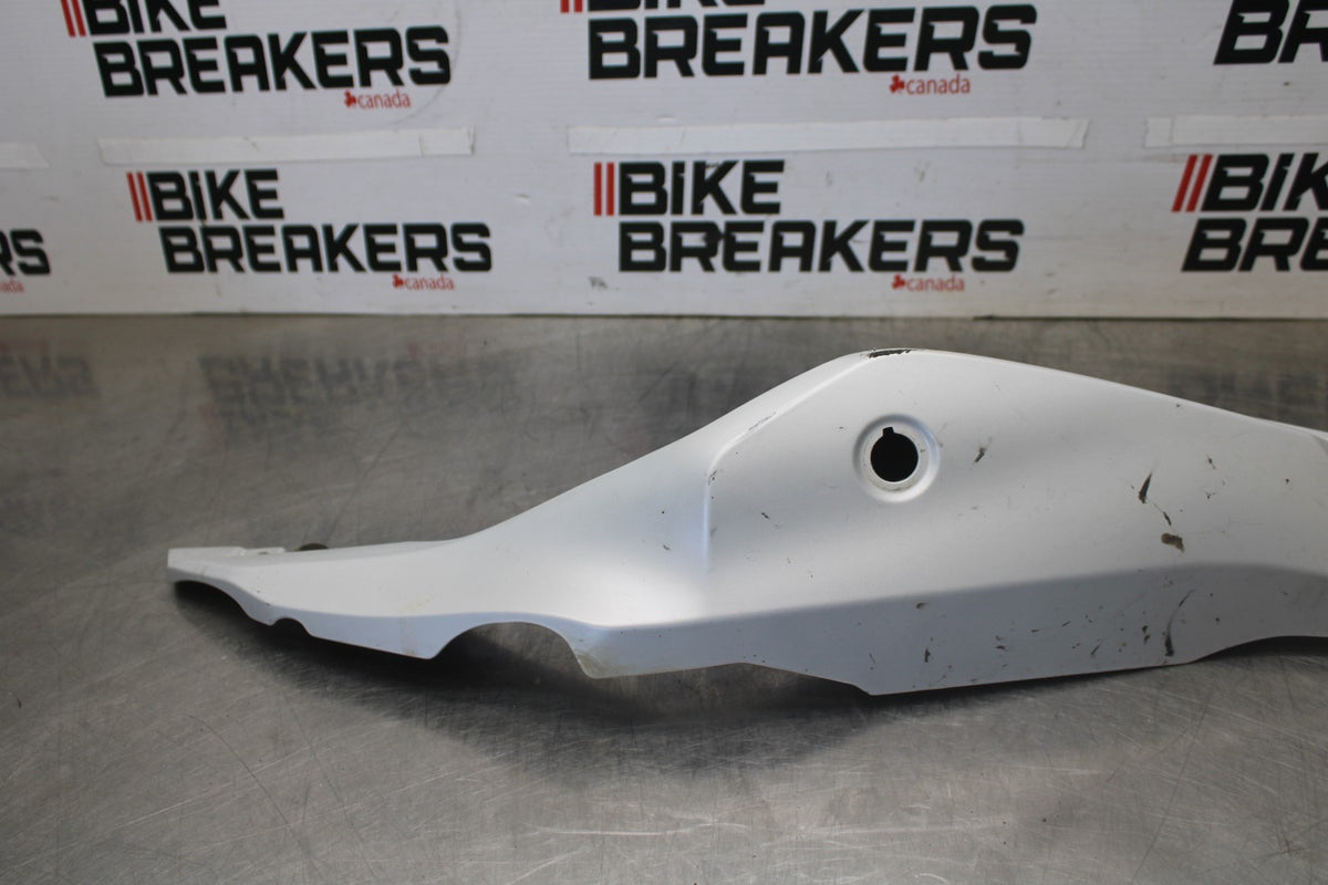 23-26 KAWASAKI NINJA ZX4RR LEFT REAR BACK TAIL FAIRING COWL SHROUD BB898