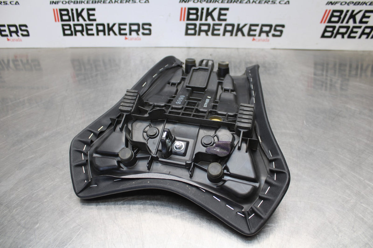 21-23 KAWASAKI NINJA ZX6R FRONT DRIVERS SEAT PAD SADDLE PILLION BB179