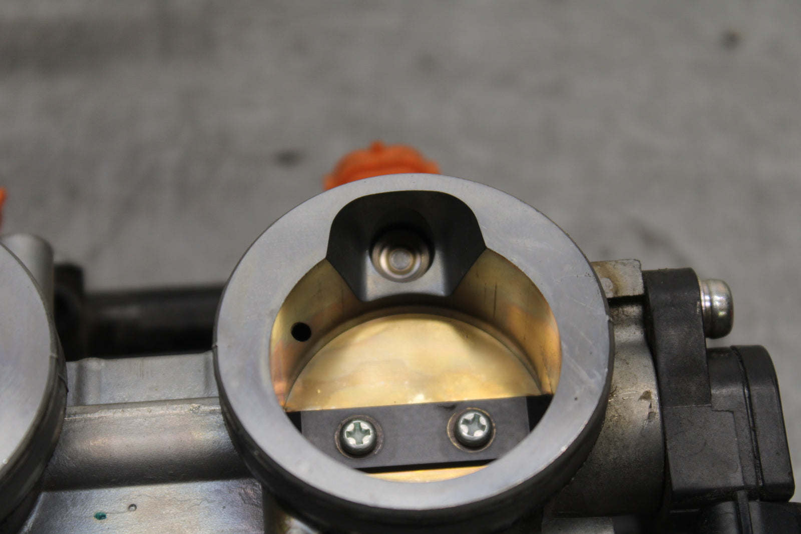 13-18 KAWASAKI NINJA ZX6R MAIN FUEL INJECTORS / THROTTLE BODIES BB682