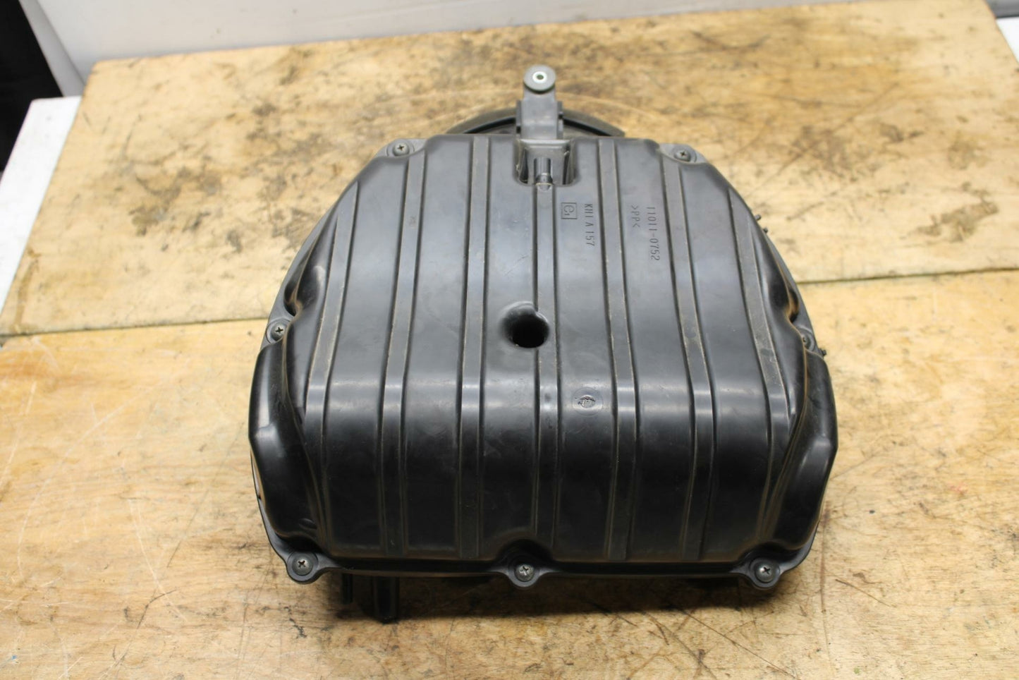 13-18 KAWASAKI NINJA ZX6R AIRBOX AIR INTAKE FILTER BOX BB349